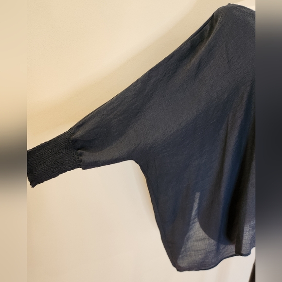 NWT || GRADE & GATHER || blue size medium/ large, boxy, dolman sleeves - Picture 3 of 5